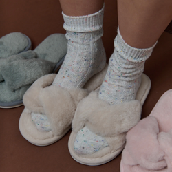 KNOTTED FLUFFY SLIPPERS - WHITE